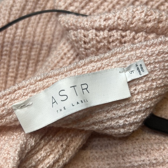Astr The Label Twist Back V Neck Sweater Cotton Candy Size S - Picture 8 of 12